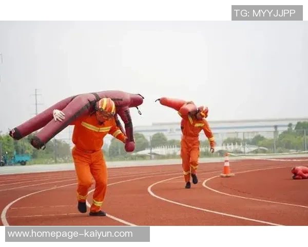 勇士与骑士激战正酣6月1日巅峰对决引发球迷热议 勇士与骑士激战正酣6月1日巅峰对决引发球迷热议